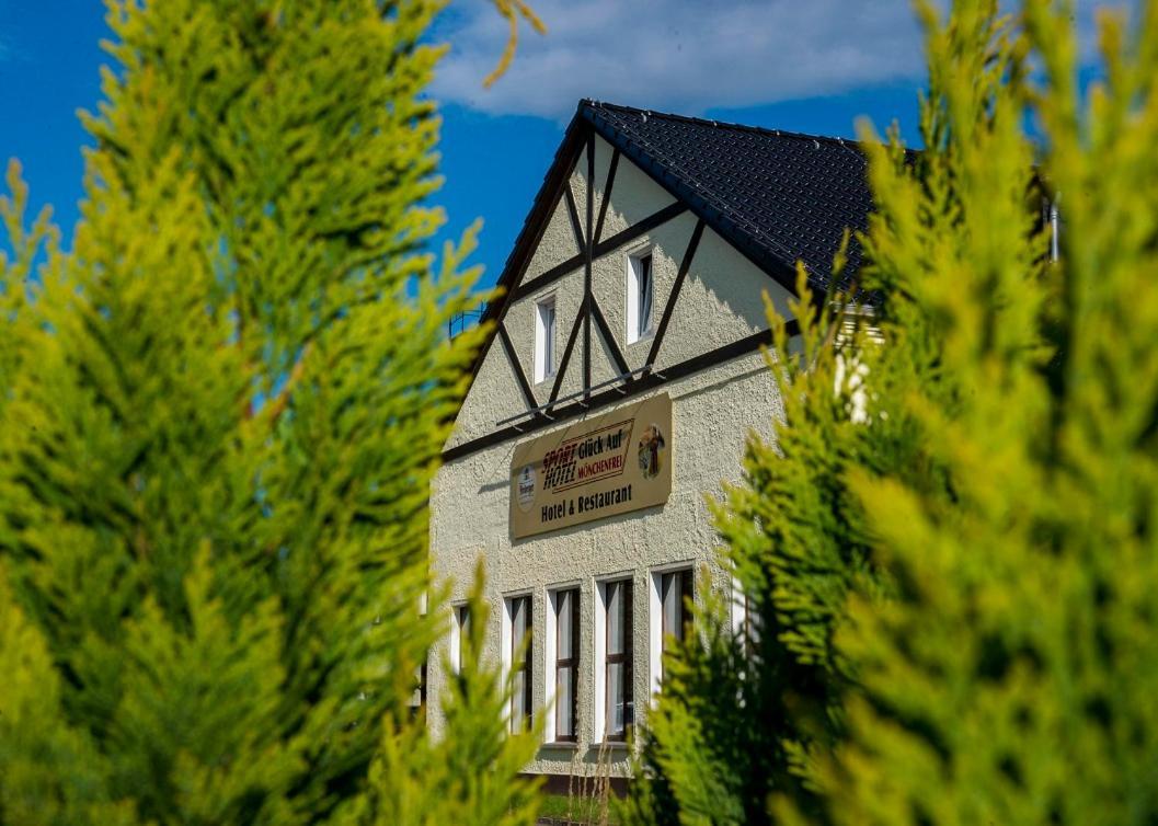 Sporthotel Glueck Auf Moenchenfrei Brand-Erbisdorf Eksteriør billede
