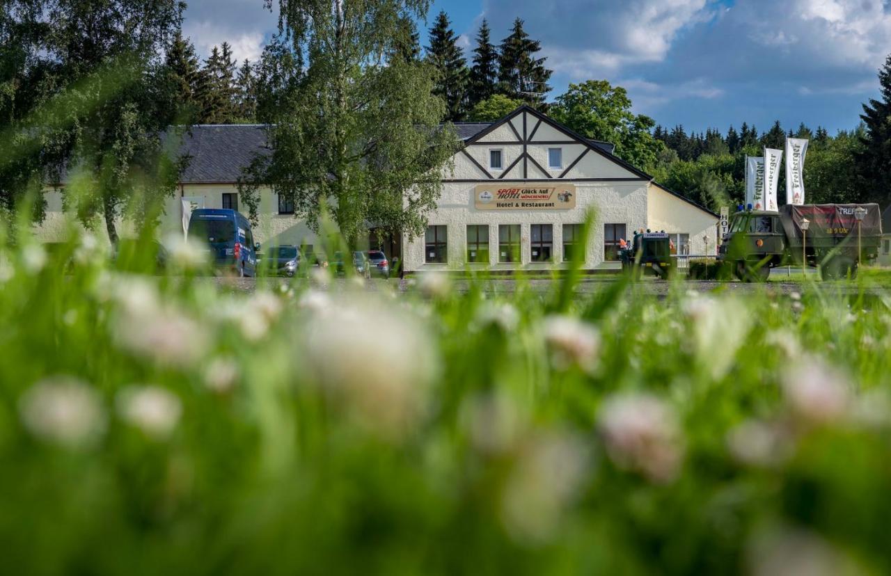 Sporthotel Glueck Auf Moenchenfrei Brand-Erbisdorf Eksteriør billede